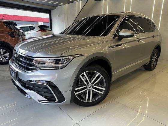 VOLKSWAGEN TIGUAN 2.0 300 TSI GASOLINA ALLSPACE R-LINE AUTOMÁTICO